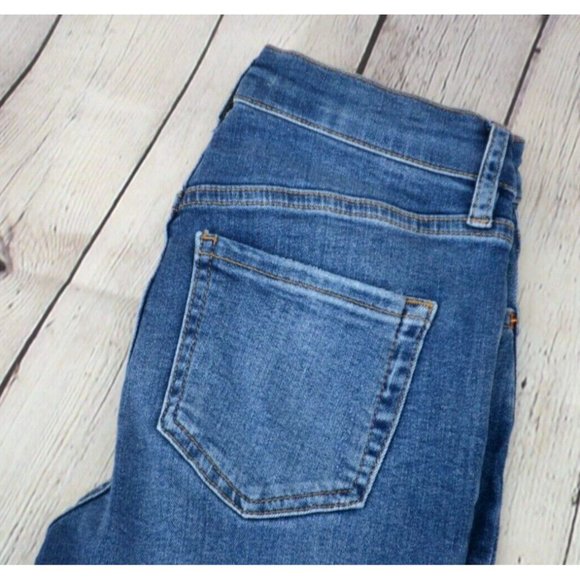 FREE PEOPLE Women's High Rise Fringe Crop Jeans SIZE 25 Medium Wash - Picture 2 of 7